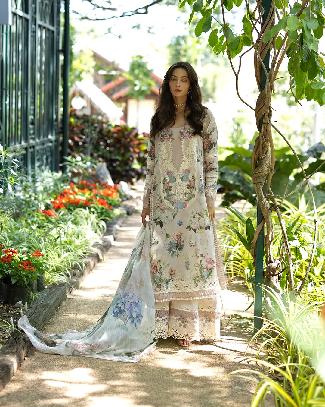 Elaf Signature Premium Embroidered Lawn 2026 babypink