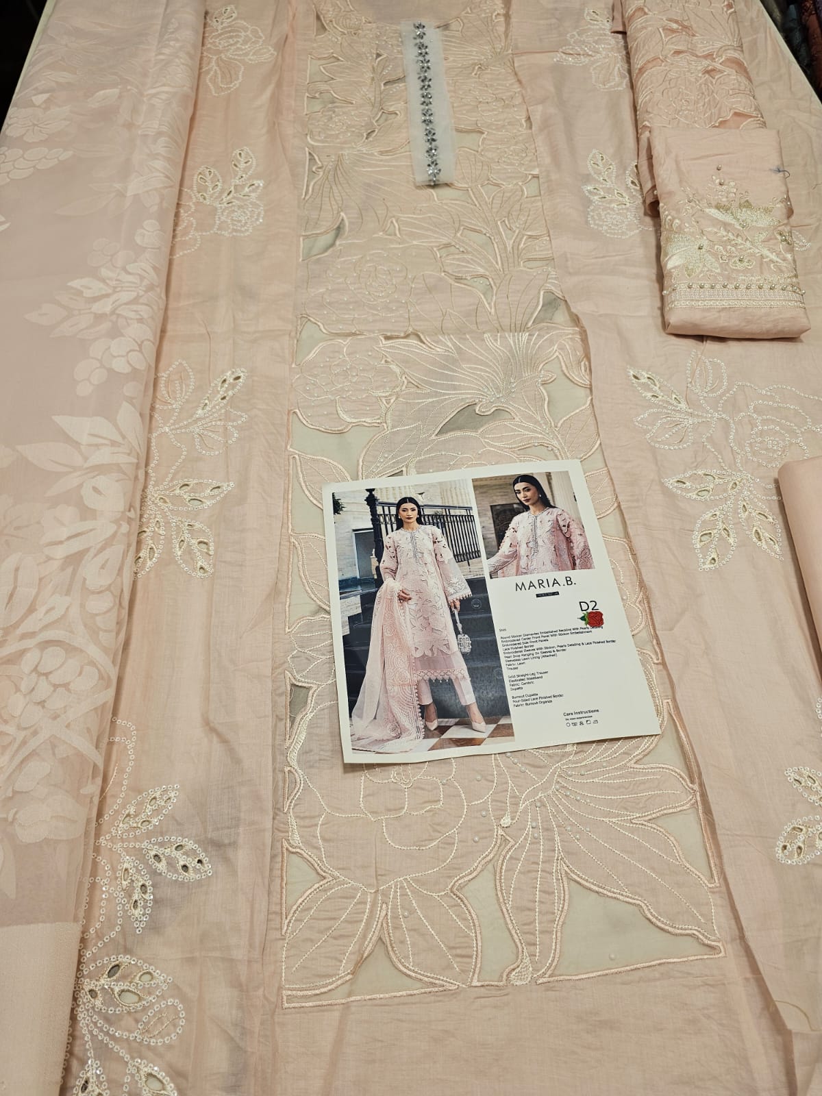 Mariab Luxury Lawn 2026 Eid ul Azha Hit Code D2