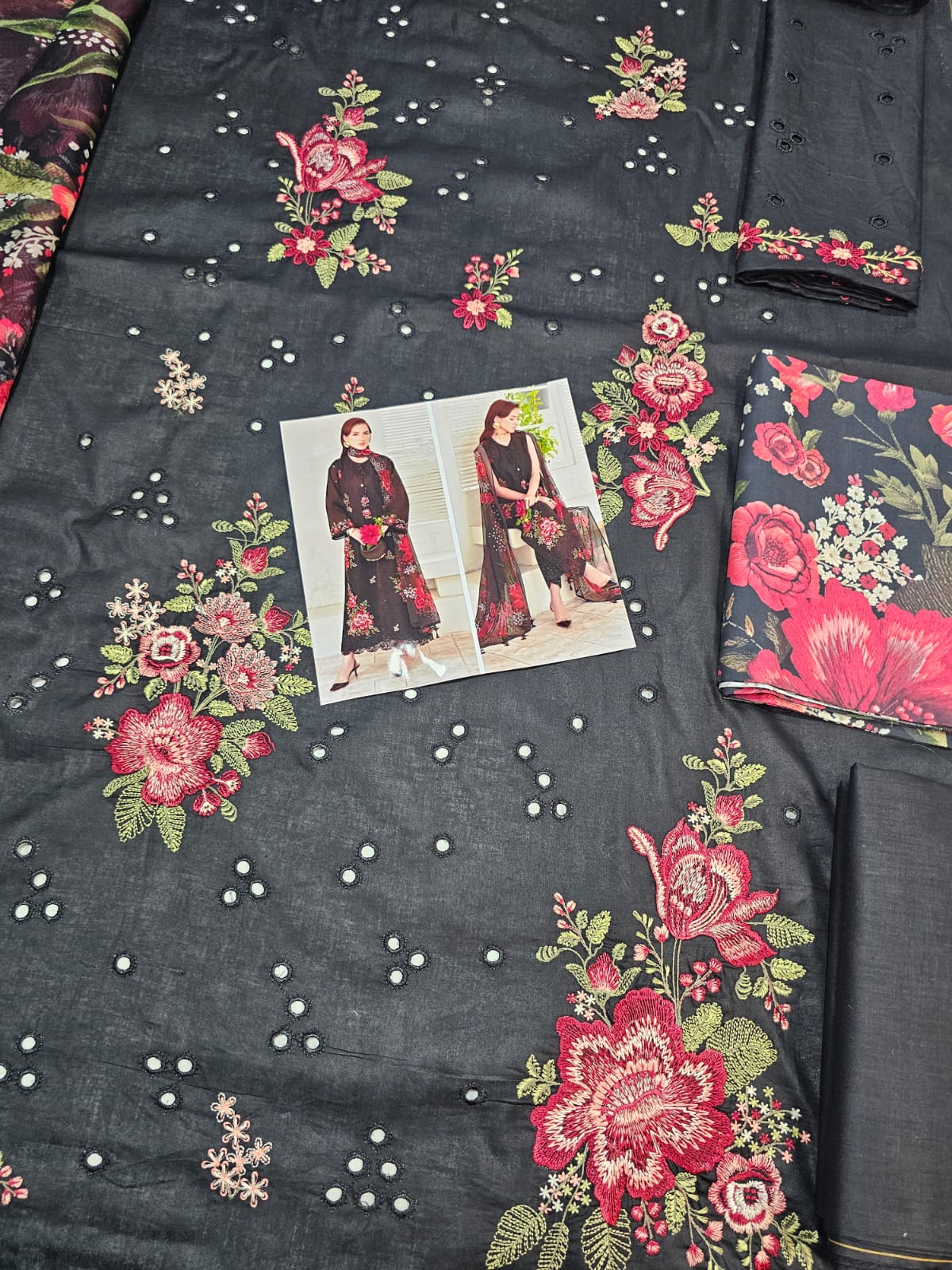 Baroque Embroidered Lawn 2026 Hit Code Black Multi Chiffon Digital Prints Dupata