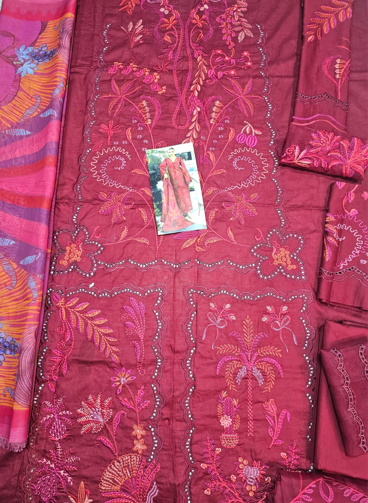 Crimson Luxury Lawn 2026 hit Code