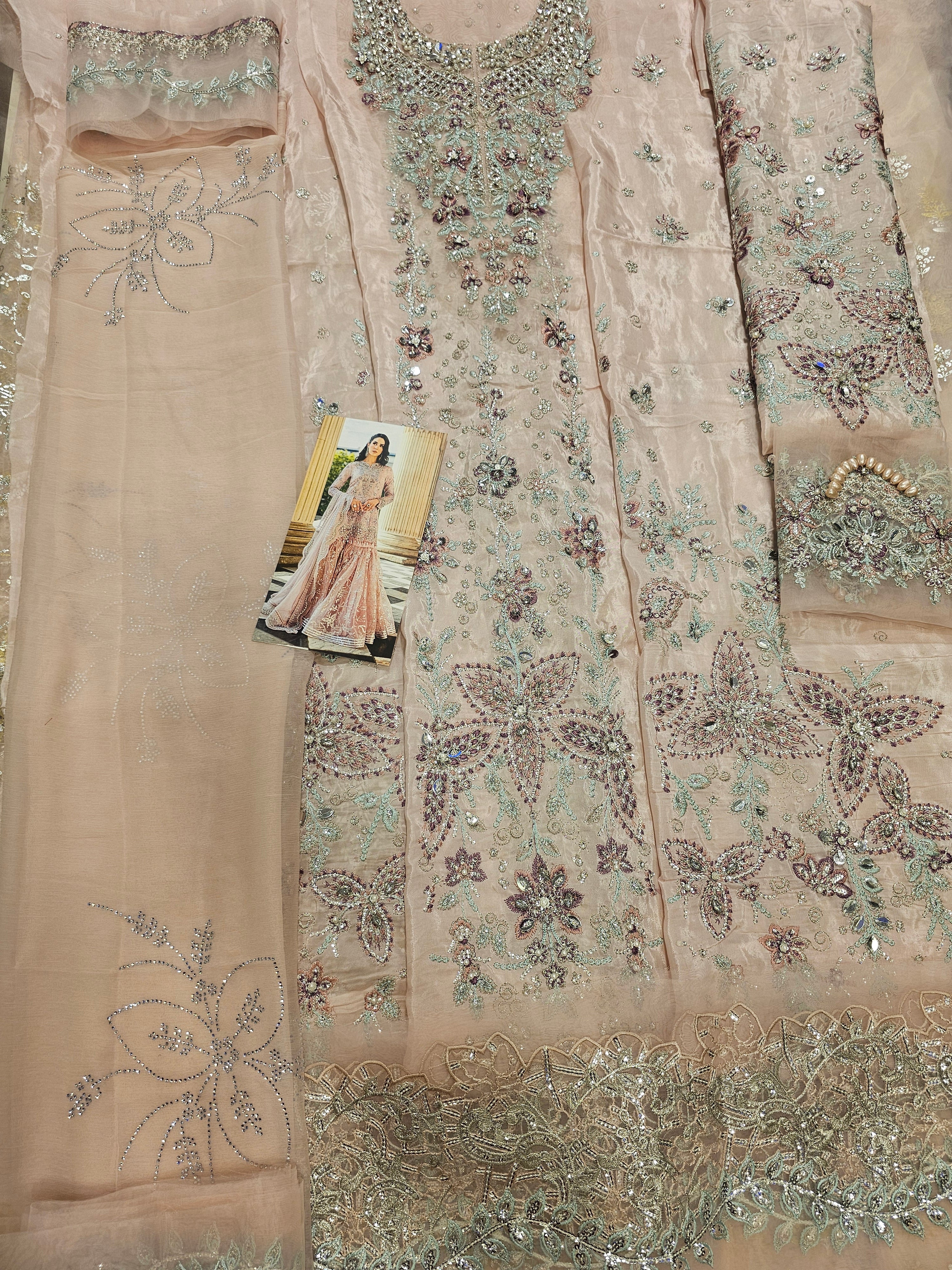 Mariab Soiree Collection Latest Hit Code D8