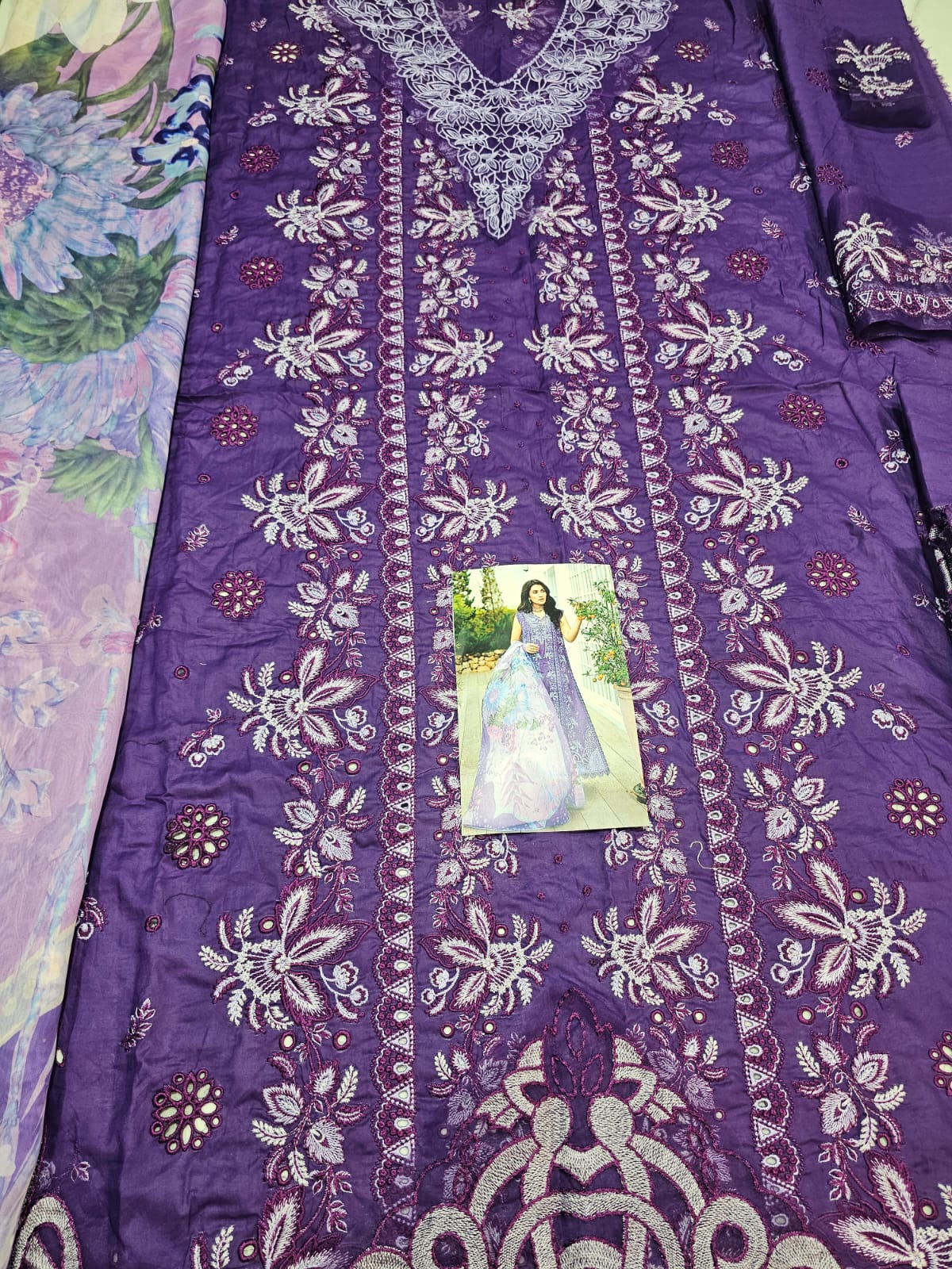 Mushq Luxury Lawn 2026 hit code